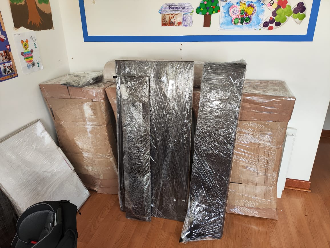 Cajas con embalaje lista para trasladar